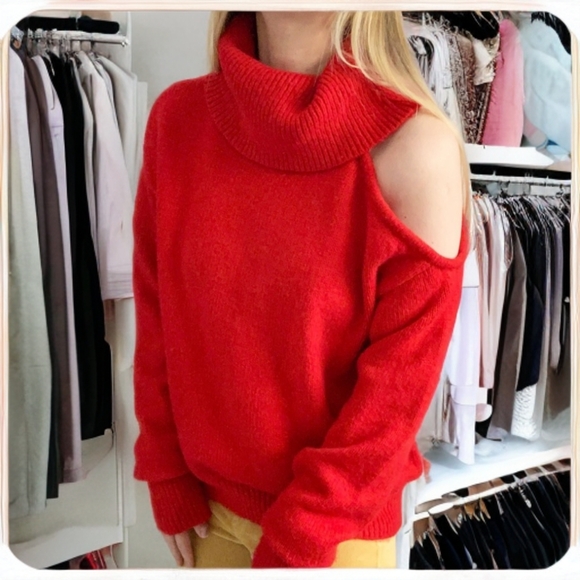 GUESS bold red turtleneck sweater - Picture 2 of 8